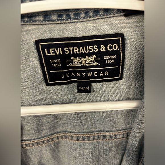 Vintage Levi’s button up - Picture 2 of 2